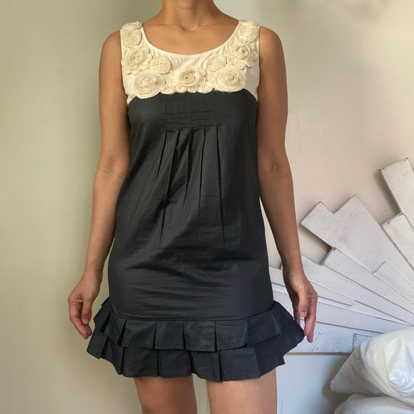 Vintage Dresses & Skirts - Ruffle Hem Layered  Embellished Neckline